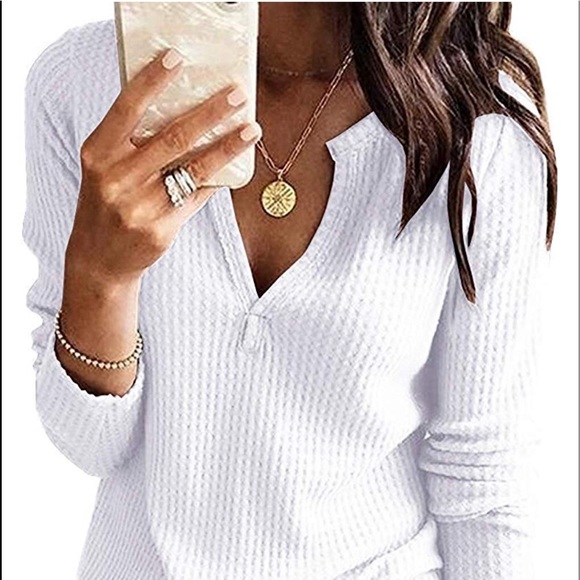 Tops - “ Jordana “, Henley in Dope colors ✌️